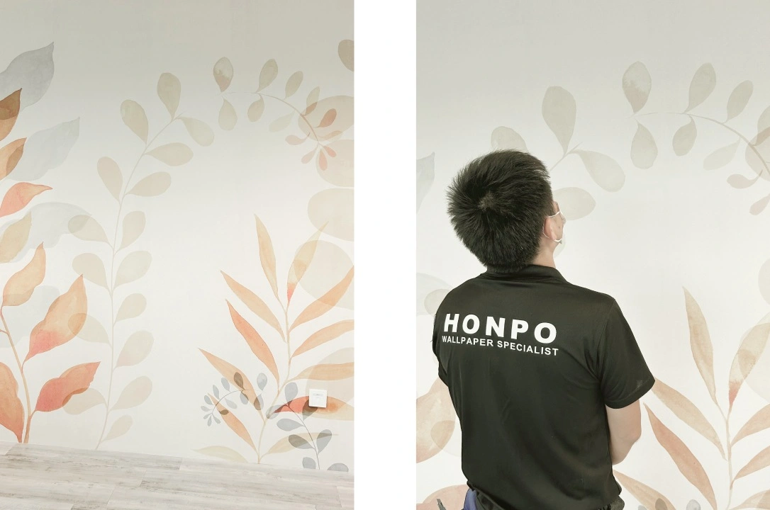Two side of warm floral wallpaper